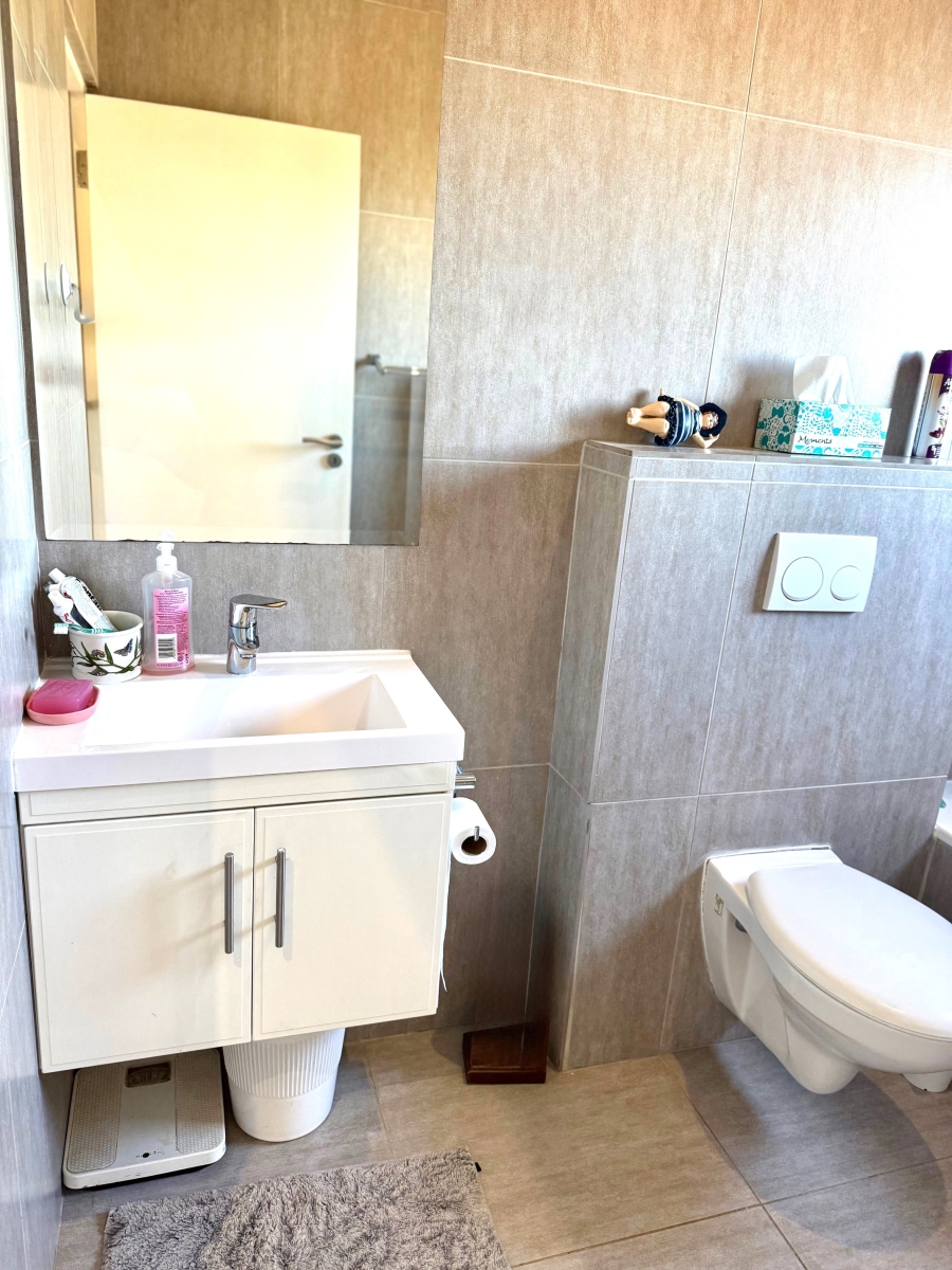 2 Bedroom Property for Sale in Fonteine Retirement Village Western Cape